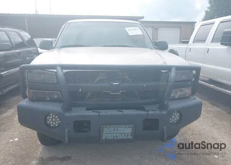 2005 Chevrolet Silverado 1500 Work Truck from USA, damaged, VIN 1GCEK19B95E162682